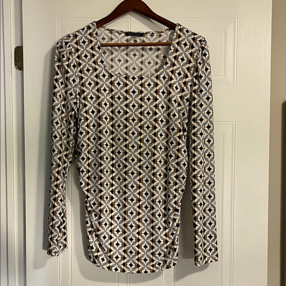NEW Tommy Hilfiger Black and White Patterned Blouse